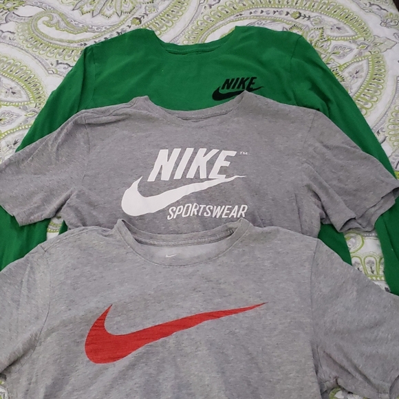 Nike Other - Lot of 3 mens medium cotton Nike tees